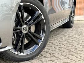 Mercedes-Benz CLA 250 e Shooting Brake AMG Line thumbnail 3