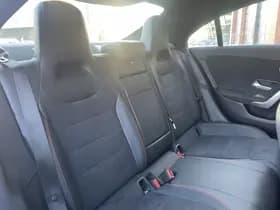 Mercedes-Benz CLA 180 Business Solution AMG thumbnail 8