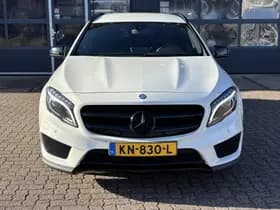 Mercedes-Benz GLA 180 AMG Night Edition Plus thumbnail 4