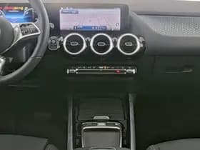 Mercedes-Benz GLA 250 e Business Solution Progressive thumbnail 6