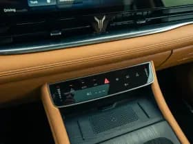 Voyah Dream Flagship Edition 109 kWh l Bi-directioneel l 4WD l 7 Persoons l thumbnail 28