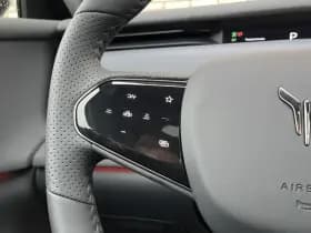 Voyah Courage Business Edition 80 kWh thumbnail 13