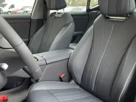 Voyah Courage Business Edition 80 kWh thumbnail 7