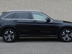 Mercedes-Benz GLC 300e 4-Matic Business Solution thumbnail 3