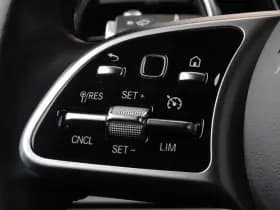 Mercedes-Benz GLC 300e 4-Matic Business Solution thumbnail 8