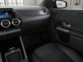 Mercedes-Benz GLA 250 e Business Solution AMG thumbnail 8