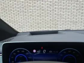 Mercedes-Benz EQE thumbnail 11