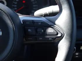Toyota Yaris thumbnail 13