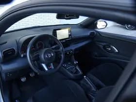 Toyota Yaris thumbnail 8