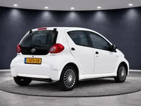 Toyota Aygo thumbnail 3