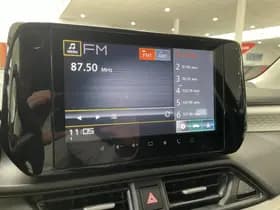 Suzuki Swift thumbnail 12