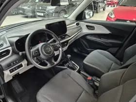 Suzuki Swift thumbnail 4
