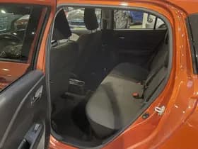 Suzuki Swift thumbnail 2