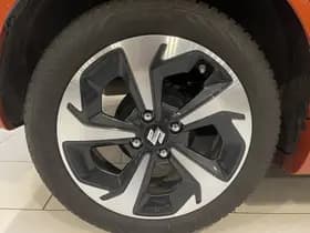 Suzuki Swift thumbnail 4