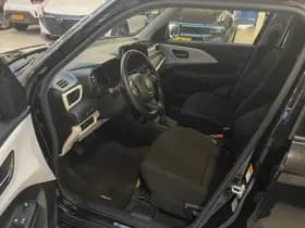 Suzuki Swift thumbnail 4