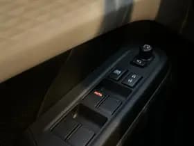 Suzuki Swift thumbnail 18