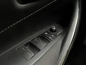 Toyota Corolla thumbnail 21