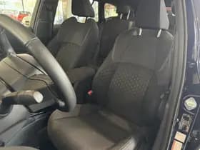 Toyota Corolla thumbnail 4
