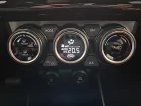 Suzuki Swift thumbnail 14