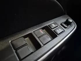 Suzuki Swift thumbnail 17