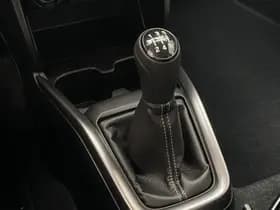 Suzuki Swift thumbnail 17