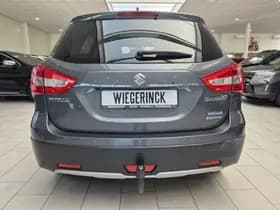 Suzuki S-CROSS thumbnail 17
