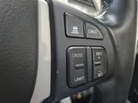 Suzuki S-CROSS thumbnail 27