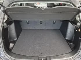 Suzuki S-CROSS thumbnail 8