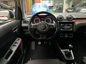Suzuki Swift thumbnail 2