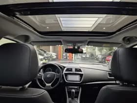 Suzuki S-CROSS thumbnail 14
