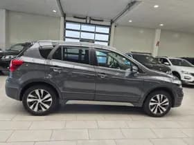 Suzuki S-CROSS thumbnail 8