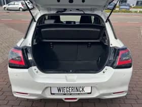 Suzuki Swift thumbnail 8