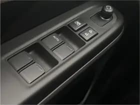 Suzuki Swift thumbnail 18