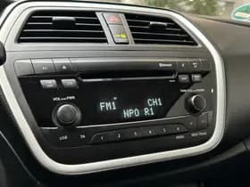 Suzuki S-CROSS thumbnail 11