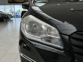 Suzuki S-CROSS thumbnail 19