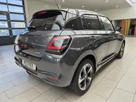 Suzuki Swift thumbnail 3