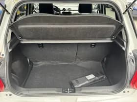 Suzuki Swift thumbnail 16