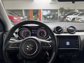 Suzuki Swift thumbnail 3
