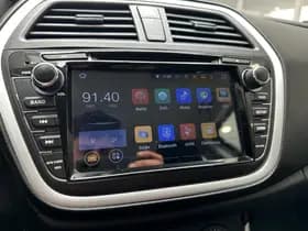 Suzuki S-CROSS thumbnail 11