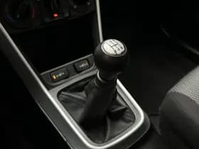 Suzuki S-CROSS thumbnail 16