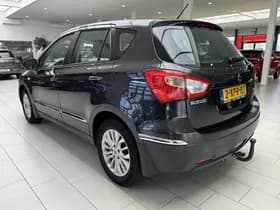 Suzuki S-CROSS thumbnail 25
