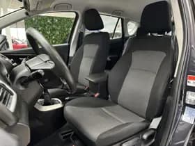 Suzuki S-CROSS thumbnail 4