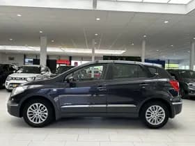 Suzuki S-CROSS thumbnail 7