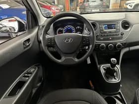Hyundai i10 thumbnail 2