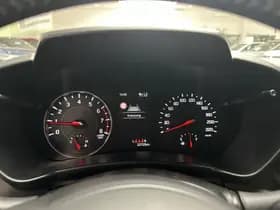 Suzuki Swift thumbnail 10