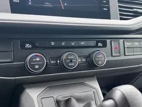 Volkswagen Caravelle thumbnail 17