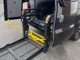 Volkswagen Caravelle thumbnail 32