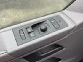 Volkswagen Caravelle thumbnail 54