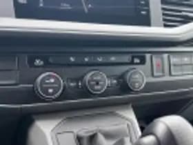 Volkswagen Caravelle thumbnail 61