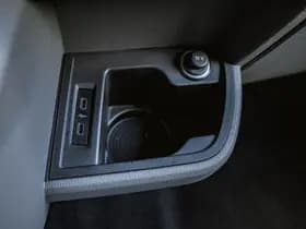 Volkswagen Caravelle thumbnail 23